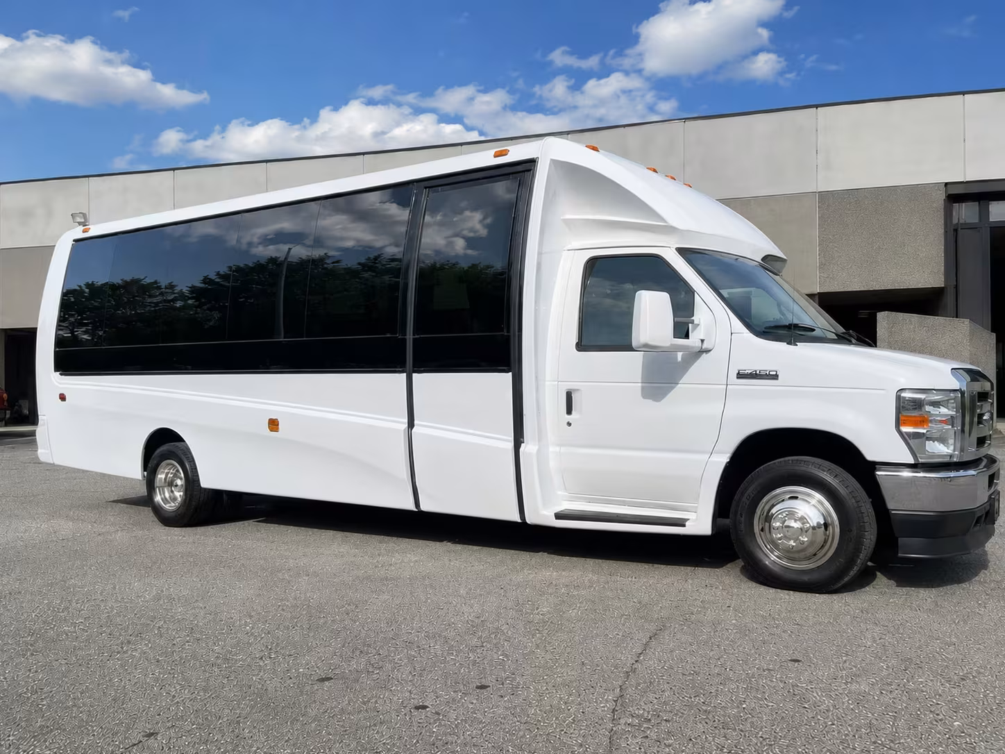 15 passenger minibus